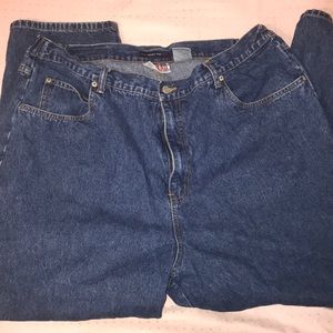 Bill Blass Woman’s denim jeans. Size 22W
